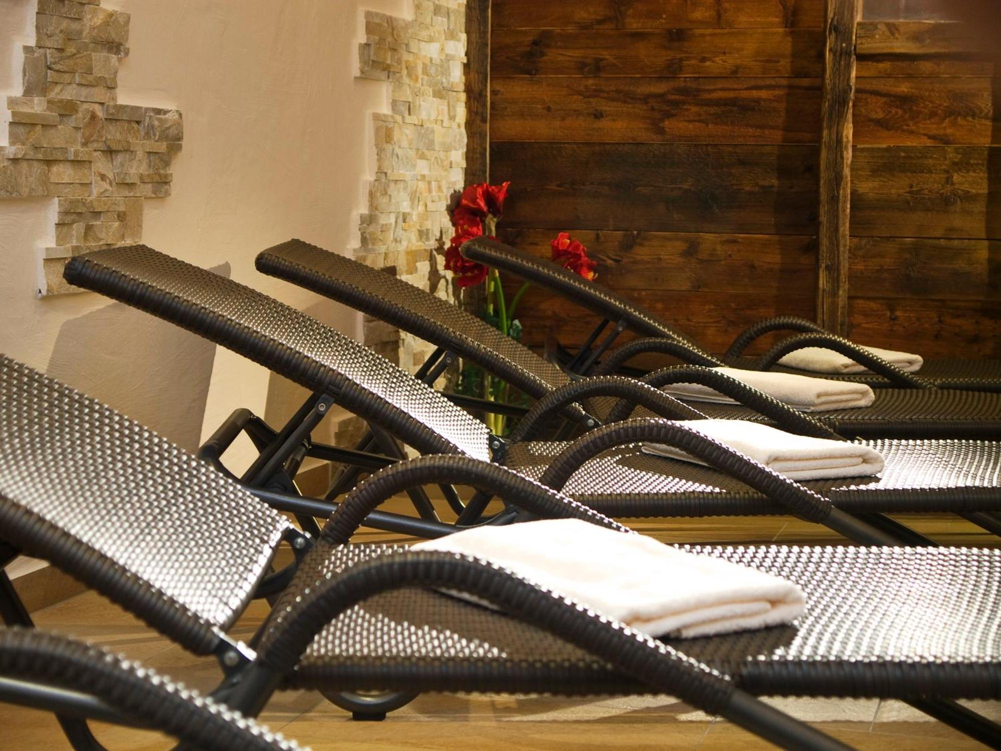 Apart-Hotel Aurora Фис Екстериор снимка