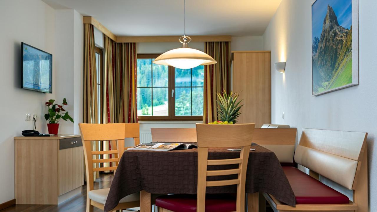 Apart-Hotel Aurora Фис Екстериор снимка