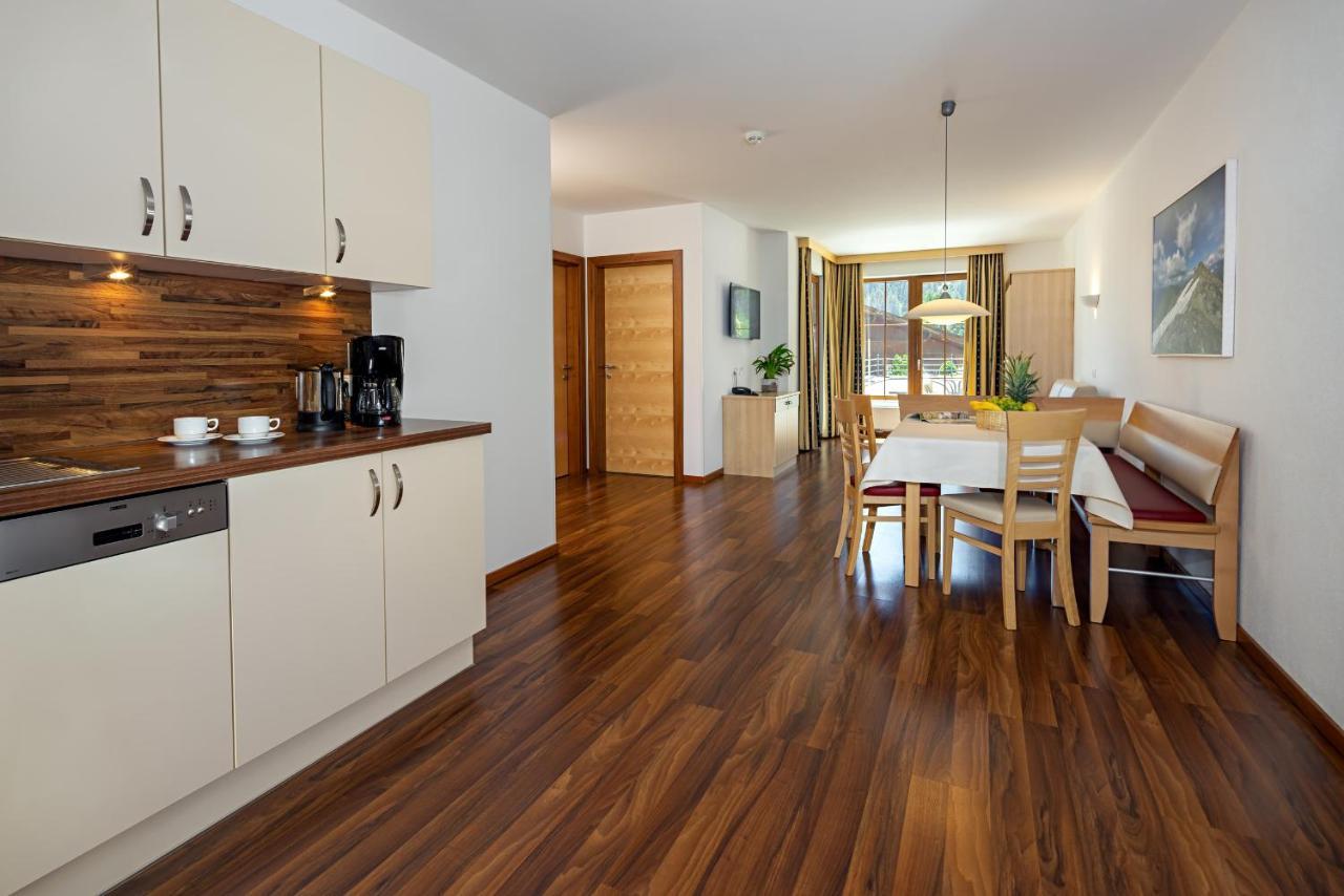Apart-Hotel Aurora Фис Екстериор снимка