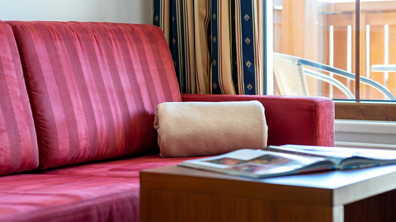 Apart-Hotel Aurora Фис Екстериор снимка