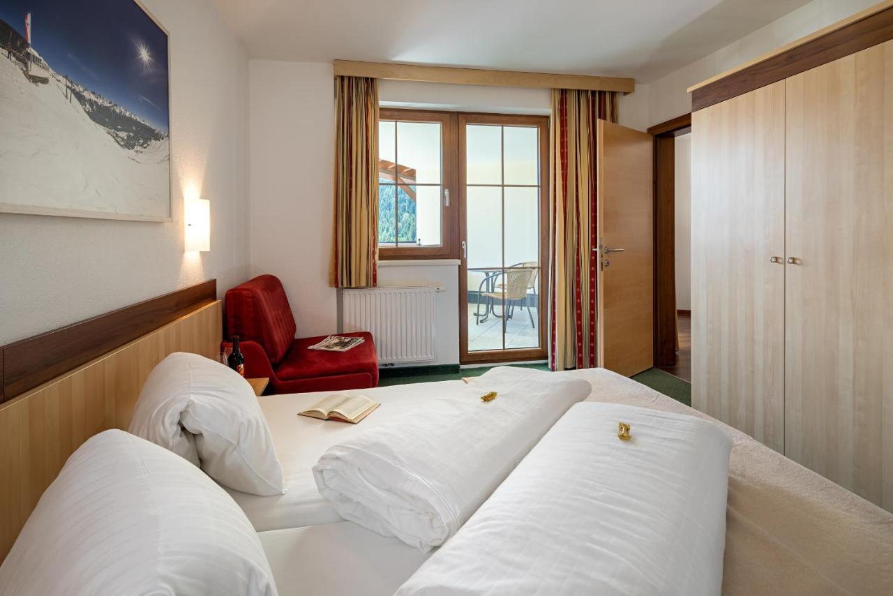 Apart-Hotel Aurora Фис Екстериор снимка